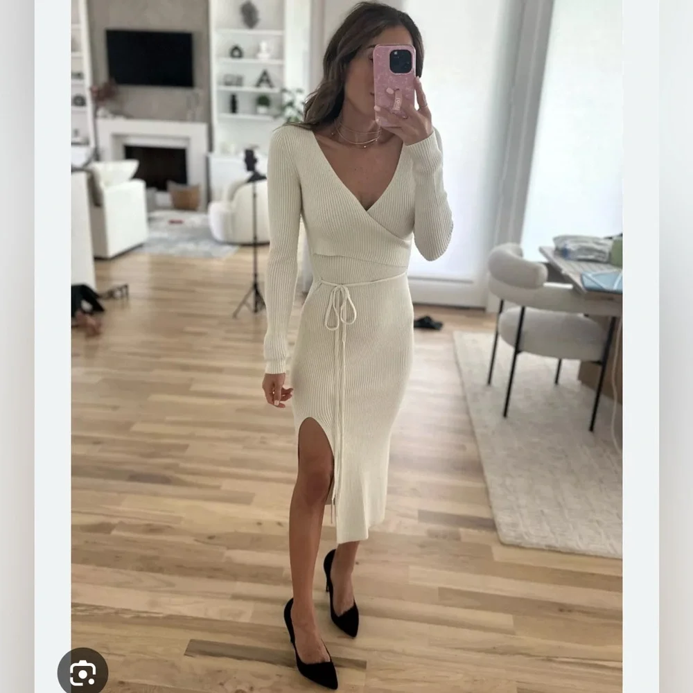 NWT Abercrombie & Fitch long sleeve wrap midi sweater dress cream Large petite - Picture 5 of 12